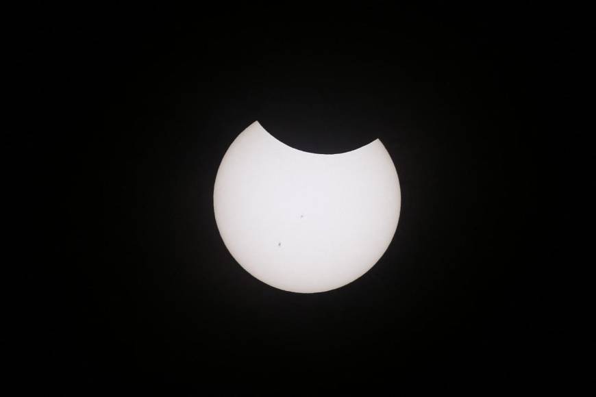 Se vio como un “anillo de fuego”: Así fue el eclipse solar de este sábado