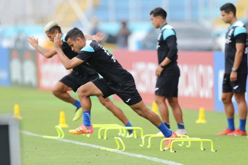 Reinaldo Rueda afinó detalles en microciclo para partidos de Liga de Naciones