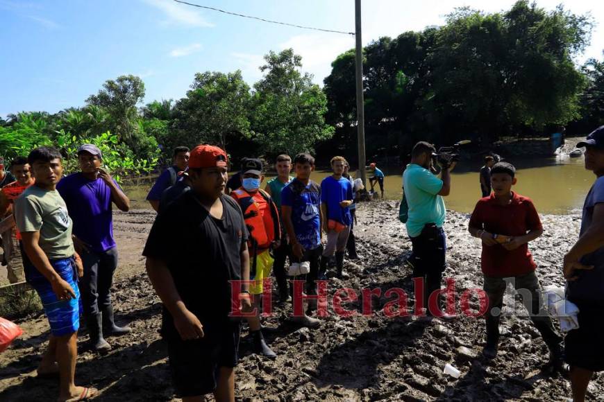 Hambrientos, temerosos y enfermos: Afectados por las lluvias en Choloma claman por ayuda