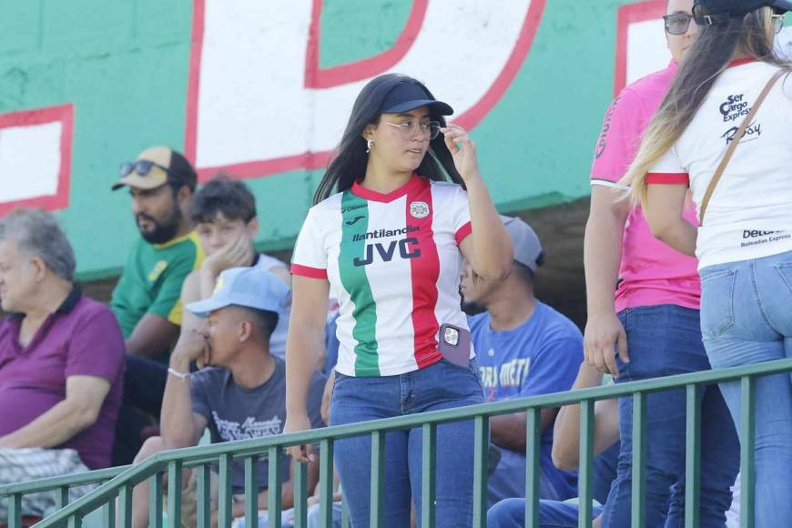 Bellas hondureñas adornan el duelo Marathón vs. Olimpia de la jornada 8