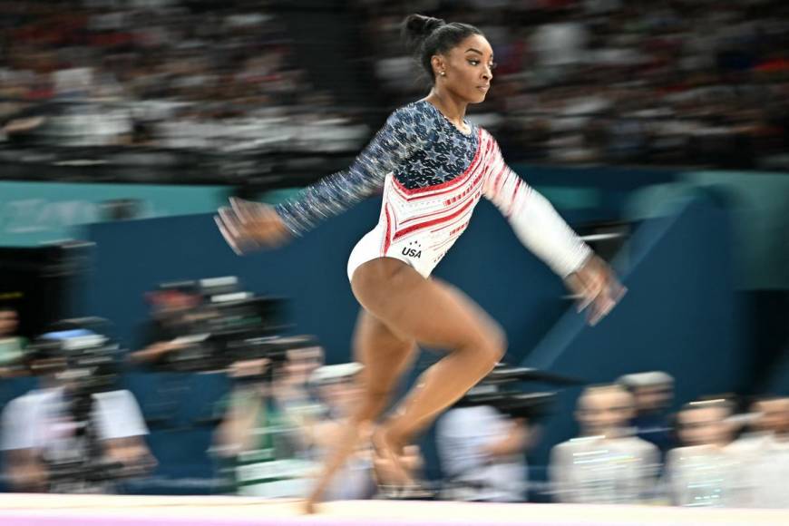 Así ganó Simone Biles su primera medalla de oro en París 2024