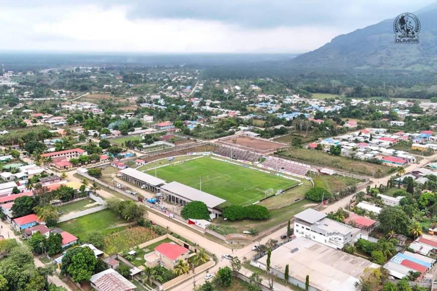 Locura en Tocoa con llegada del Olimpia y la sorpresa para Jerry Bengtson