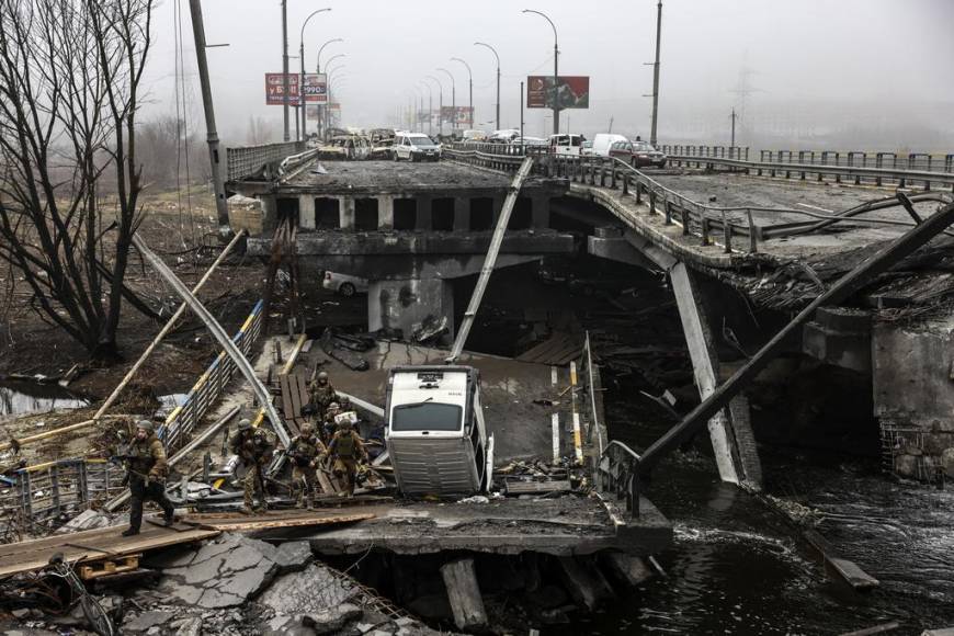 Las devastadoras imágenes de los bombardeos en Kiev