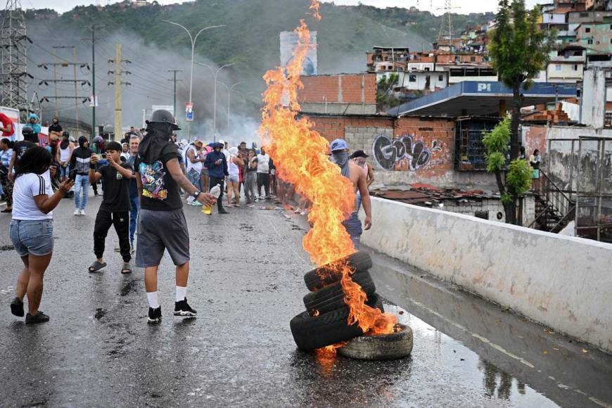 “Nos robaron”: Decepción y cacerolas en Venezuela tras elecciones