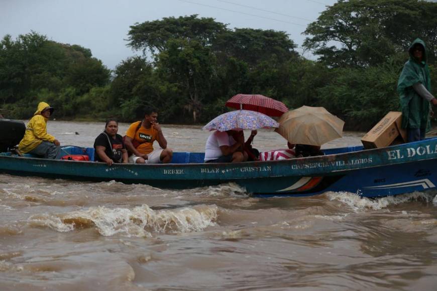 Lluvias de Pilar dejan desbordamiento en Río Goascorán en la zona sur