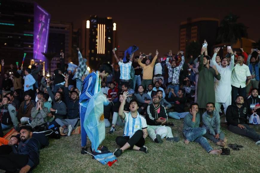 ¡Locura total! Las calles de Argentina son una verdadera fiesta tras clasificación de la selección a la final de Qatar