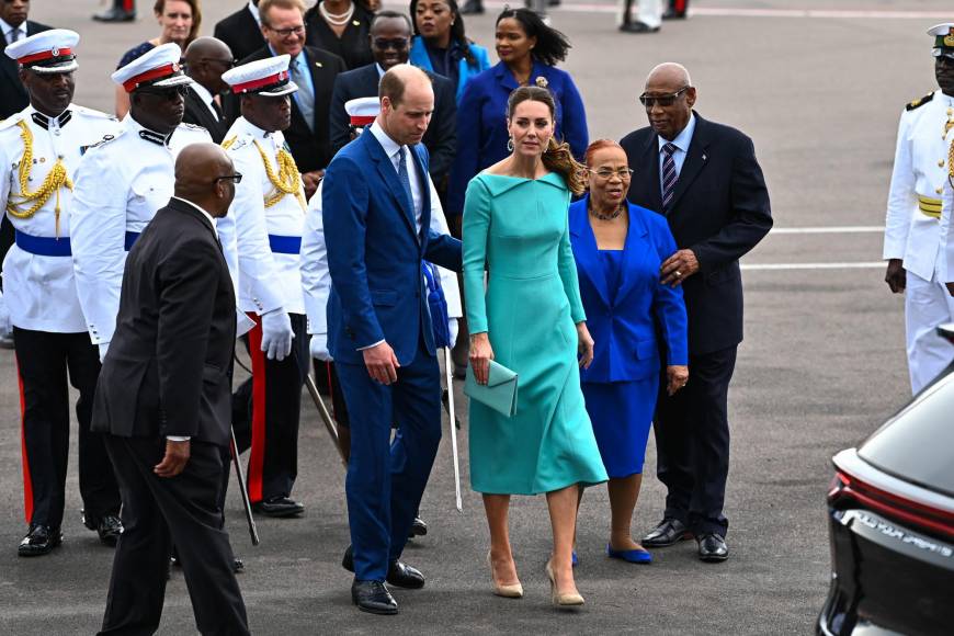 Los “guiños” de vestuario de Kate Middleton durante su viaje por el Caribe