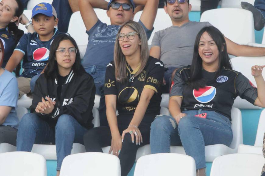 ¡Ambientazo en el Nacional! Motagüenses llenan el “Chelato” Uclés para ver el clásico