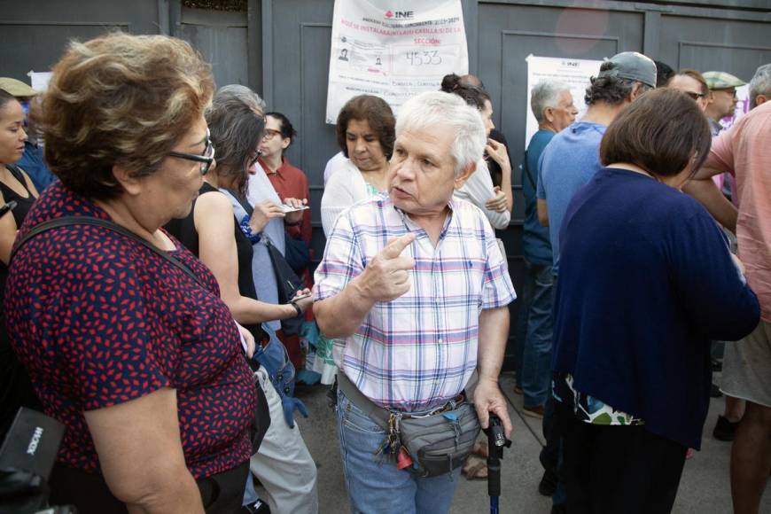 Mexicanos acuden a las casillas a votar en las elecciones 2024