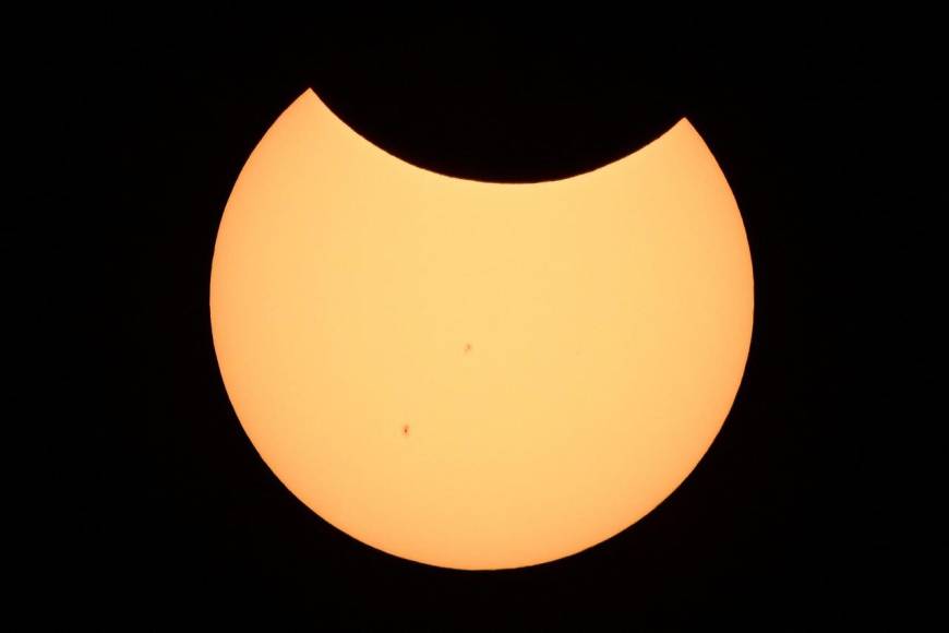 Se vio como un “anillo de fuego”: Así fue el eclipse solar de este sábado