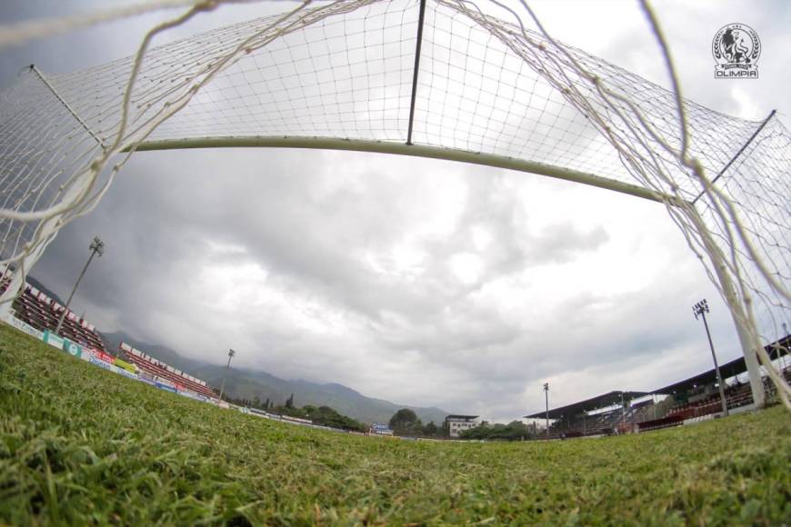 Locura en Tocoa con llegada del Olimpia y la sorpresa para Jerry Bengtson