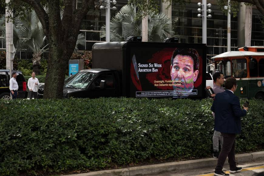 En medio de protestas Ron DeSantis lanza su candidatura presidencial