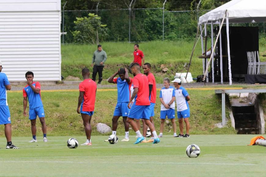 Así fue el regreso de Alberth Elis a entrenamientos del Olimpia