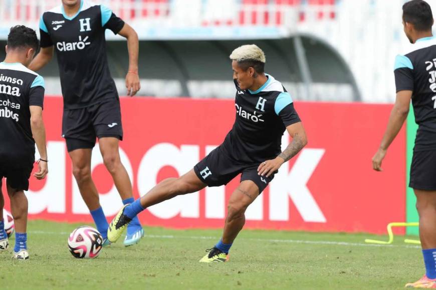 Reinaldo Rueda afinó detalles en microciclo para partidos de Liga de Naciones