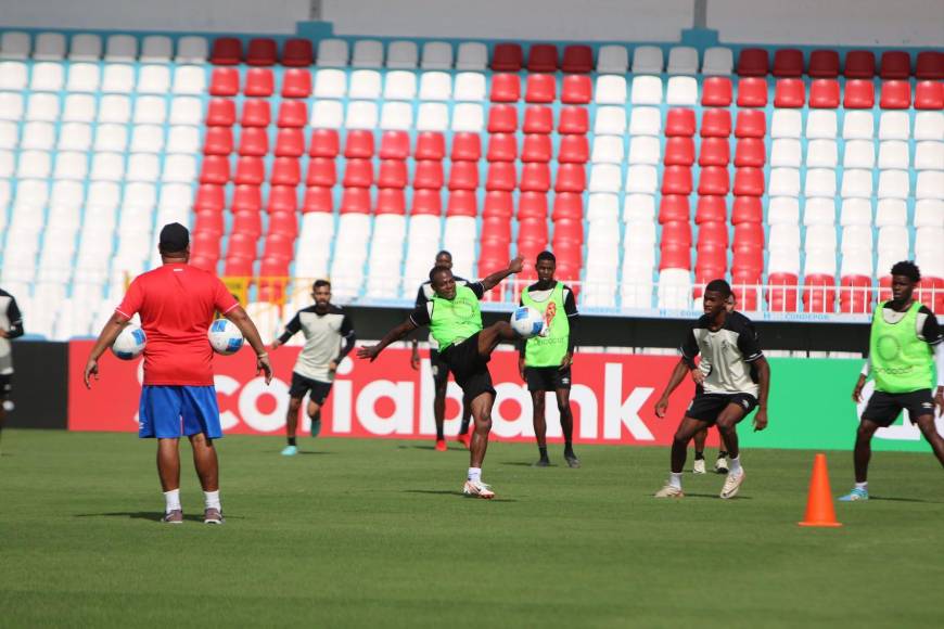 Olimpia realizó su último entreno previo al duelo ante CAI en el Nacional: Con bajas