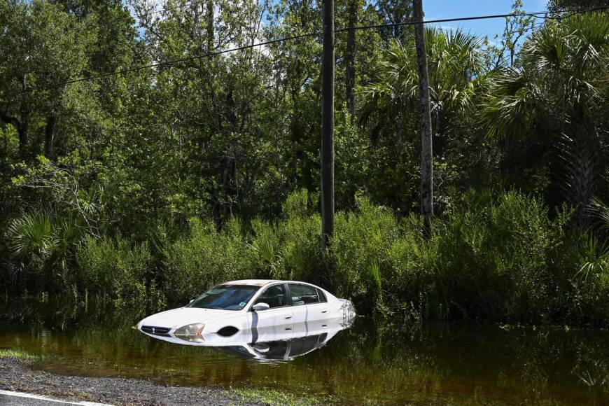 “Es parte de vivir aquí”: Florida evalúa daños tras paso de Idalia