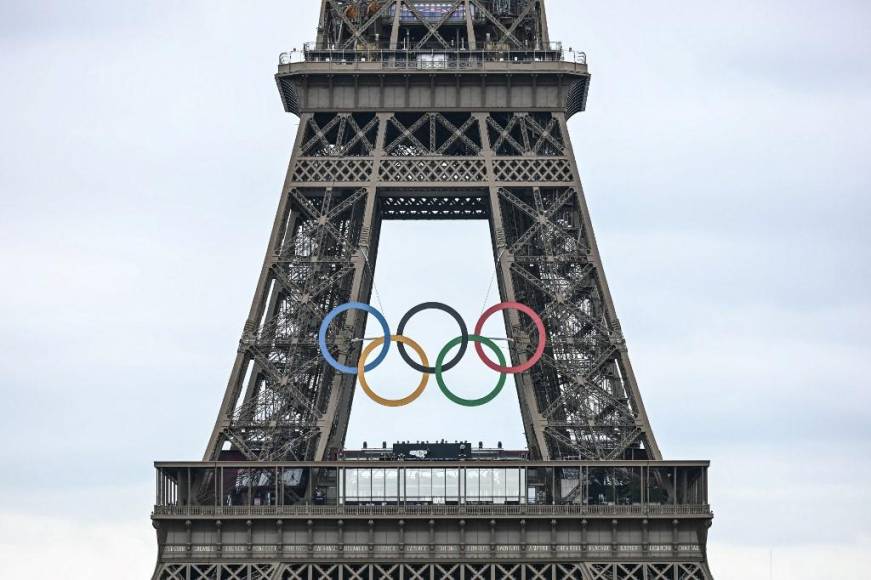 Río Sena y Torre Eiffel, monumentos epicentro del espectáculo en París-2024