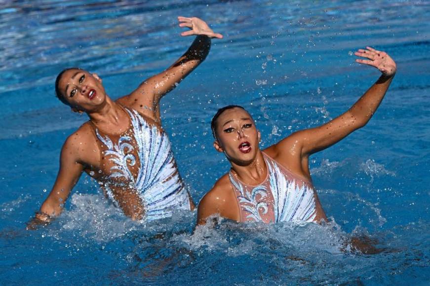 La heroica acción de una entrenadora para salvar a nadadora que se desmayó en pleno Mundial de Natación (Fotos)