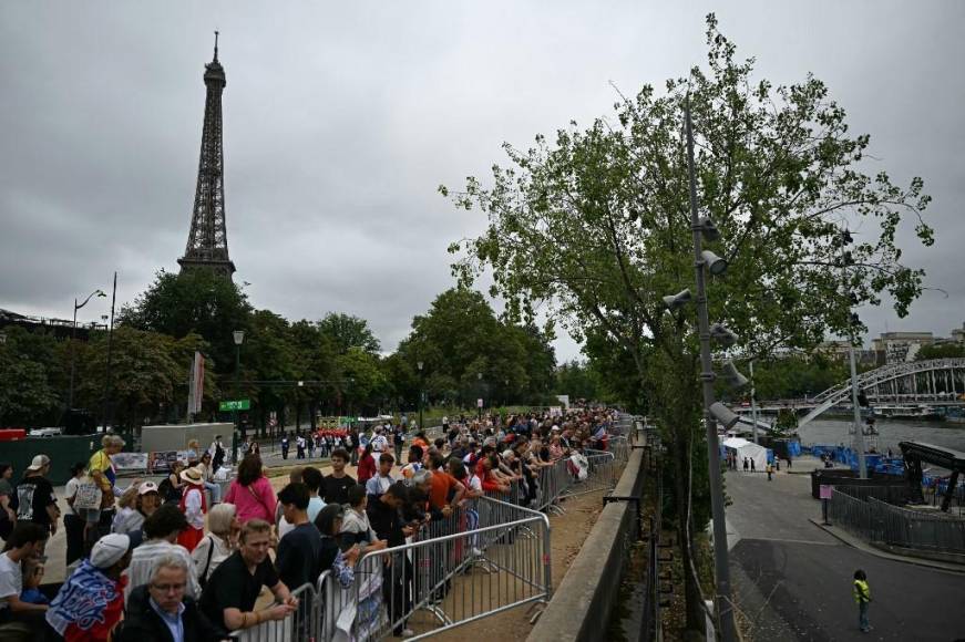 Río Sena y Torre Eiffel, monumentos epicentro del espectáculo en París-2024