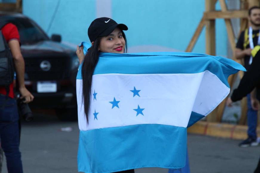 No se vio: Rostros triste tras derrota de Honduras y zafarrancho en el Nacional