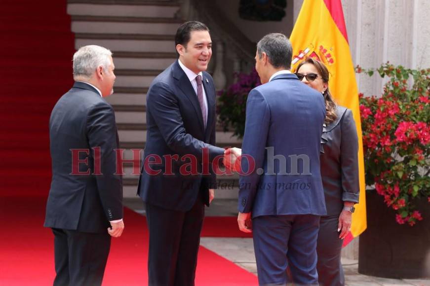 Así fue la llegada de Pedro Sánchez a Casa Presidencial (FOTOS)