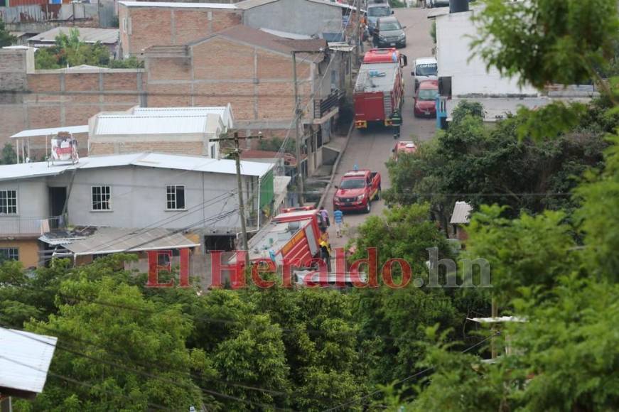 Reducidas a cenizas, así quedaron tres casas tras voraz incendio en la colonia Canaán