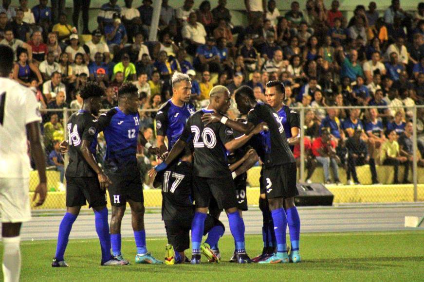 Después de 17 juegos sin ganar, Diego Vázquez rompió mala racha de la Selección de Honduras