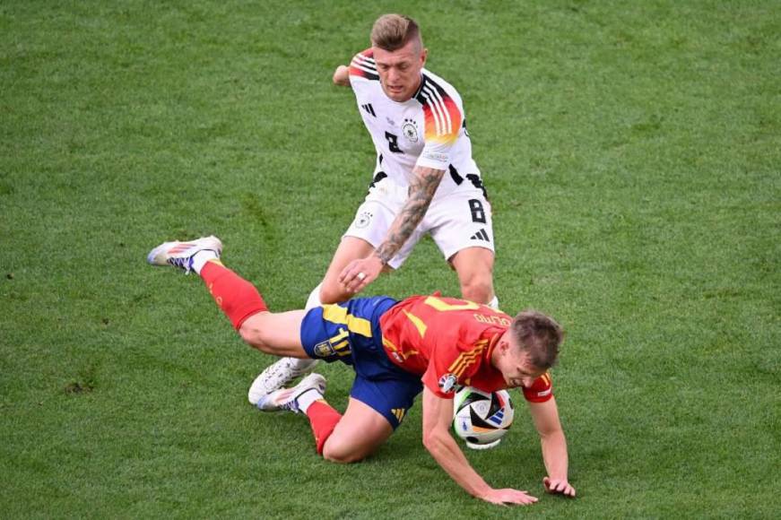 Kroos entre lágrimas, tristeza de Alemania y festejo de España por pase a semifinales de Eurocopa