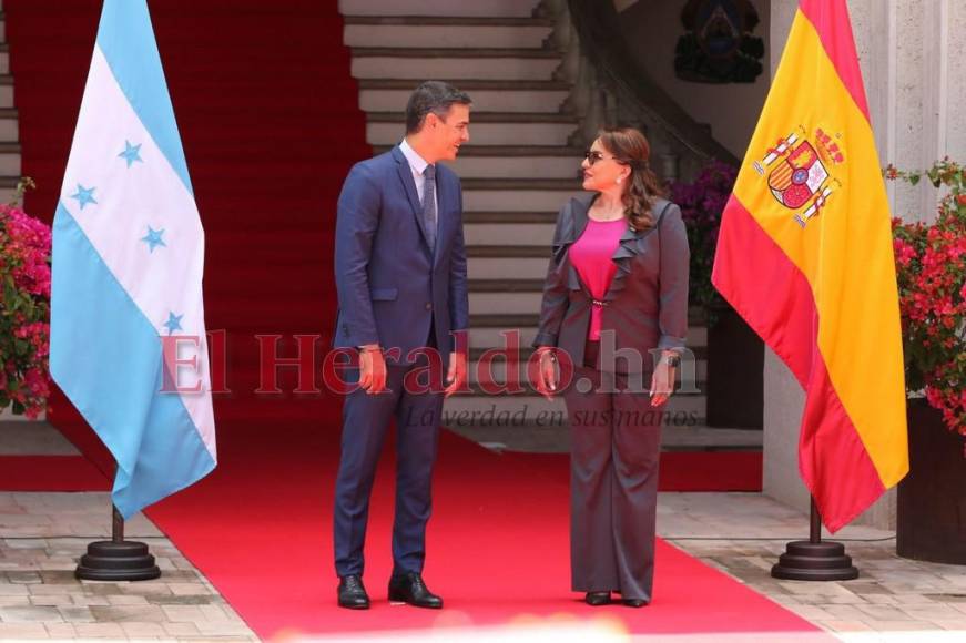 Así fue la llegada de Pedro Sánchez a Casa Presidencial (FOTOS)