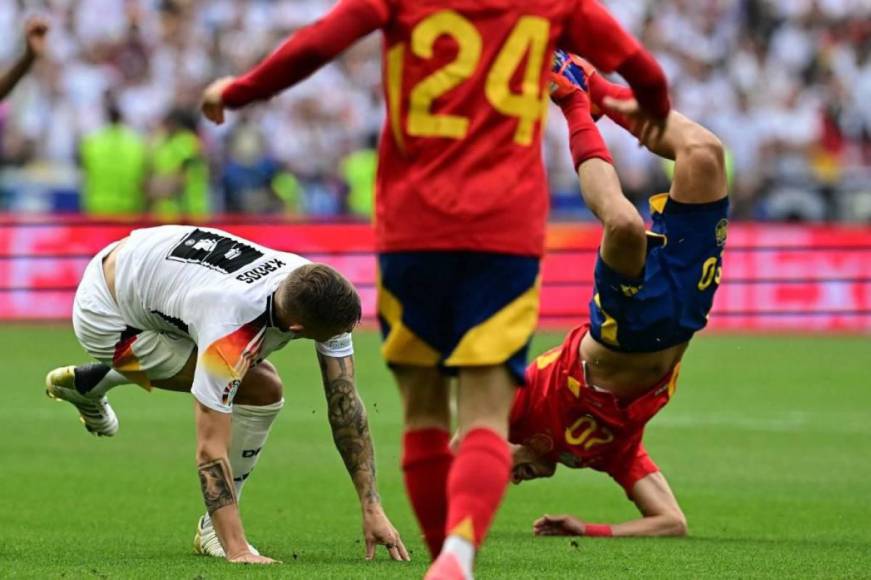 Kroos entre lágrimas, tristeza de Alemania y festejo de España por pase a semifinales de Eurocopa