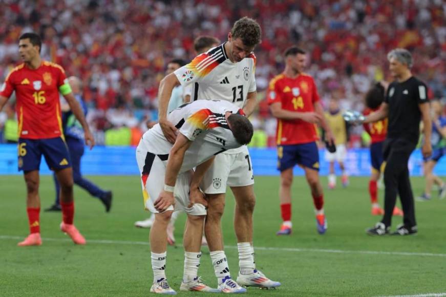 Kroos entre lágrimas, tristeza de Alemania y festejo de España por pase a semifinales de Eurocopa