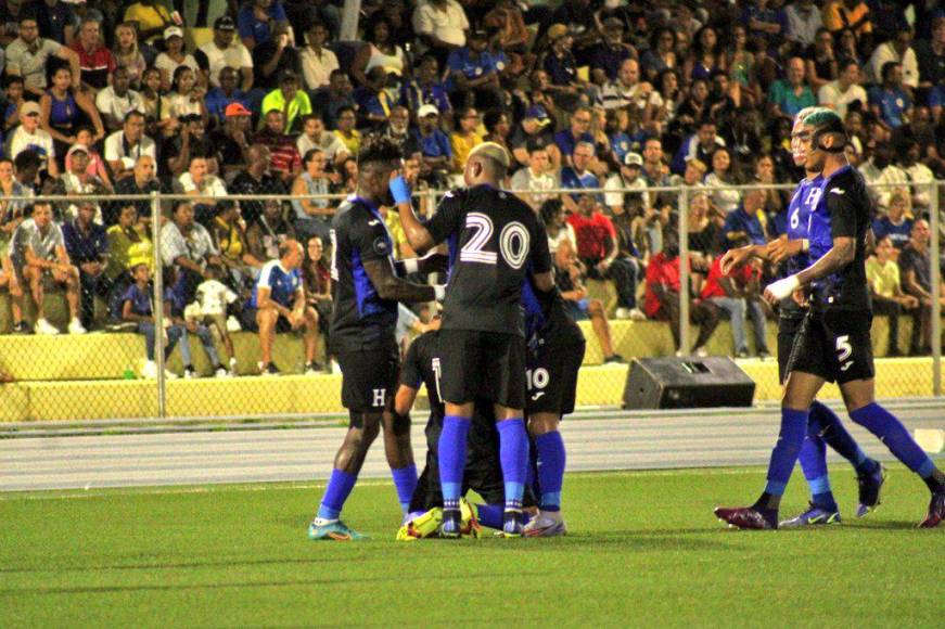 Después de 17 juegos sin ganar, Diego Vázquez rompió mala racha de la Selección de Honduras