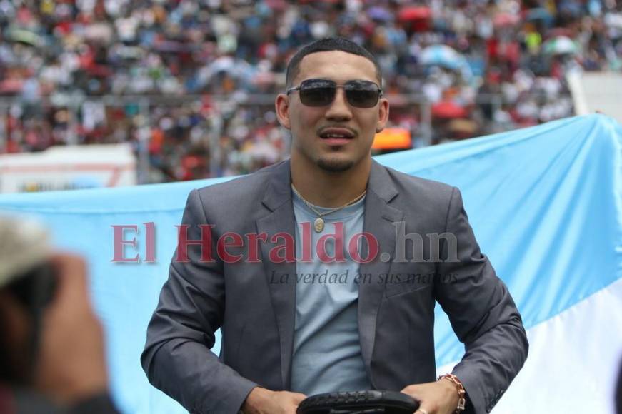 Teófimo López ofreció show de boxeo en las fiestas patrias de Honduras