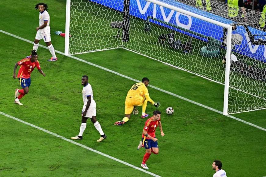 Lamine Yamal iluminado y Mbappé destrozado tras eliminación de Francia de la Euro 2024