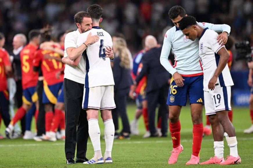 No se vio en TV: Reacción de Bellingham tras perder la final y gesto de Carvajal a Saka