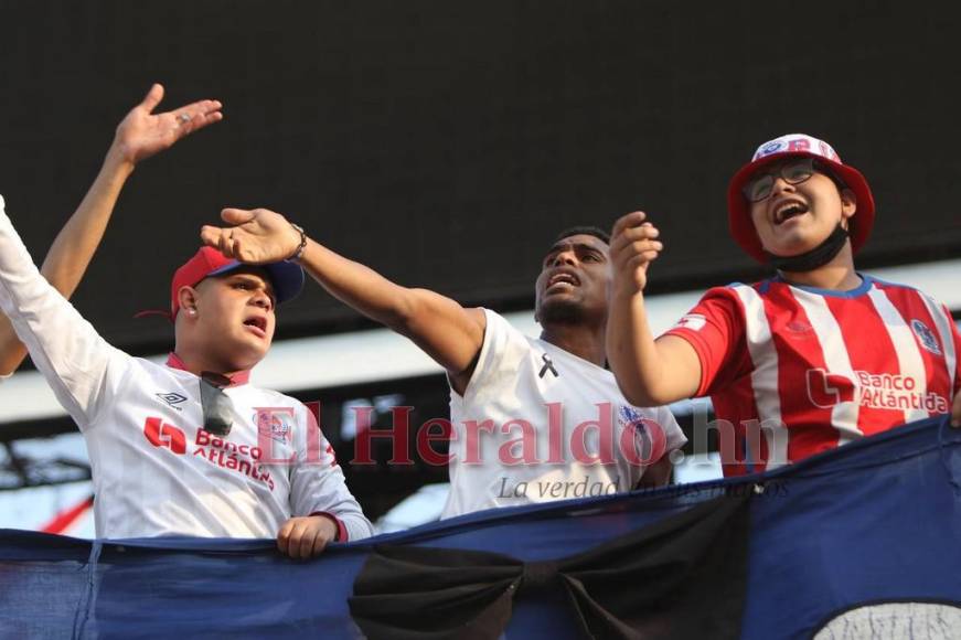 Fiesta, derroche de pasión y orgullo en la semifinal de vuelta entre Olimpia y Motagua