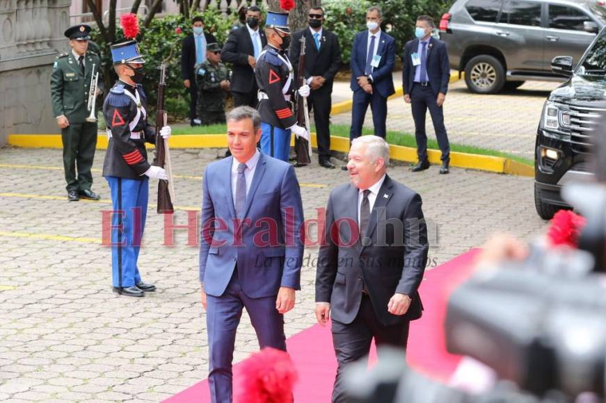 Así fue la llegada de Pedro Sánchez a Casa Presidencial (FOTOS)