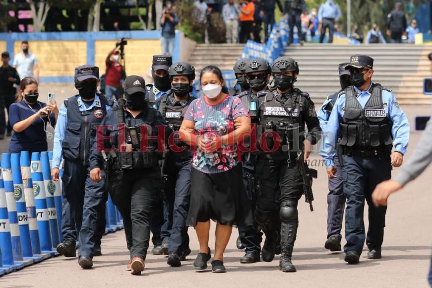 Herlinda Bobadilla pide que la dejen despedirse de su hijo abatido en enfrentamiento