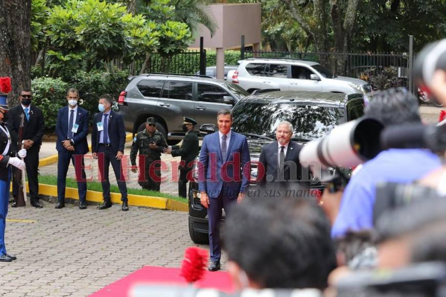 Así fue la llegada de Pedro Sánchez a Casa Presidencial (FOTOS)