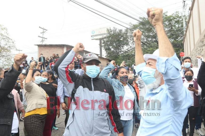 “Es un hombre honesto”, simpatizantes de JOH muestran su apoyo en la CSJ