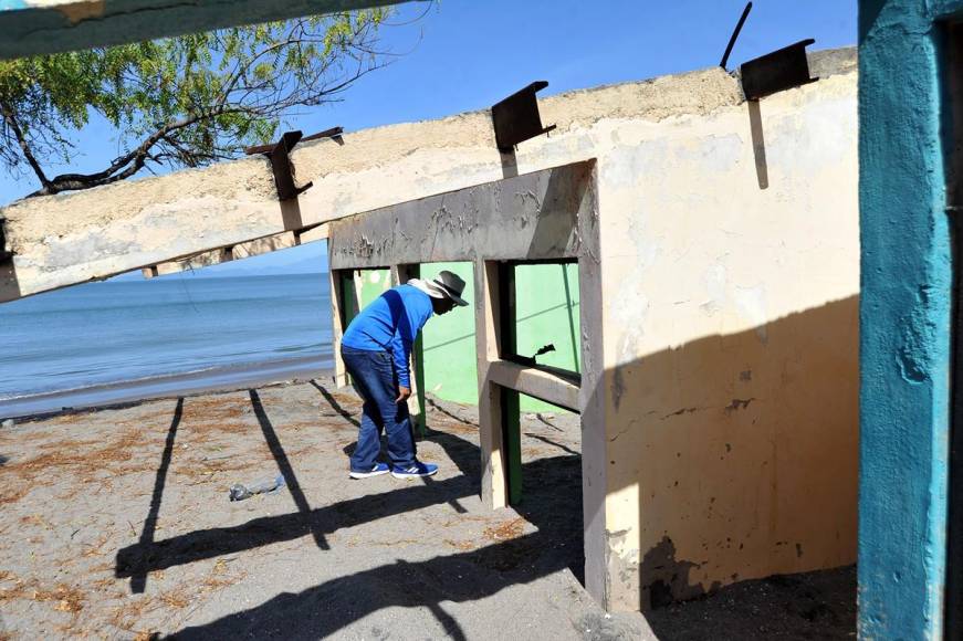 Así se está “tragando” el mar a toda una comunidad en Cedeño