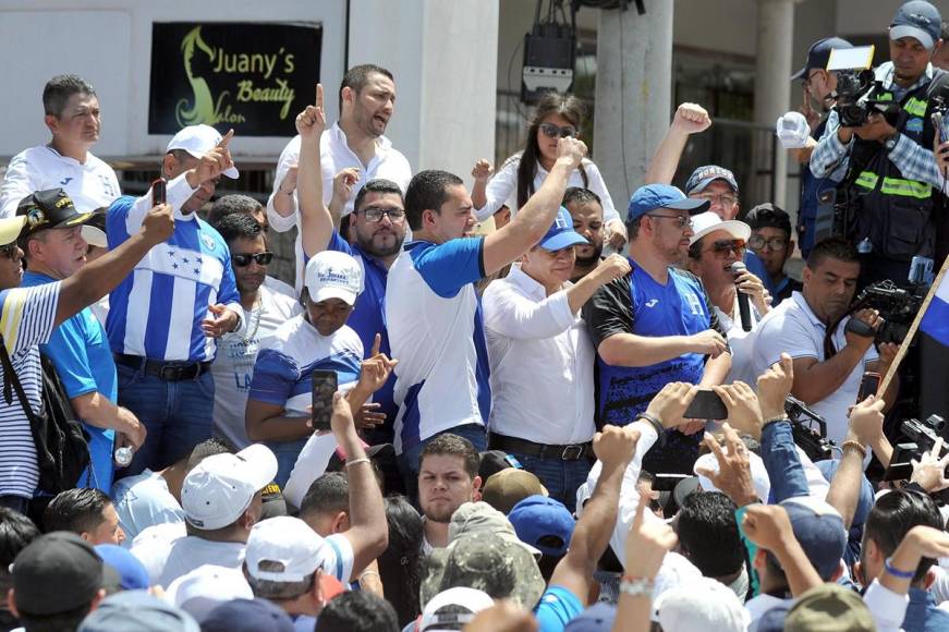 ”Fuera el familión” y “Libre nunca más”: las consignas de la marcha del Bloque de Oposición Ciudadana