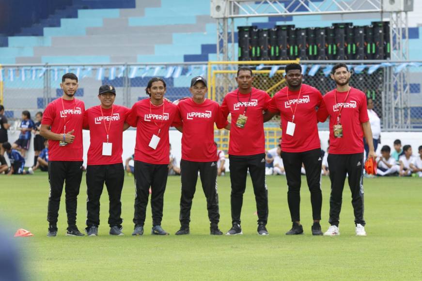 Así fue la reapertura del estadio Morazán ¡Cancha, palcos, camerinos, fueron mejorados!