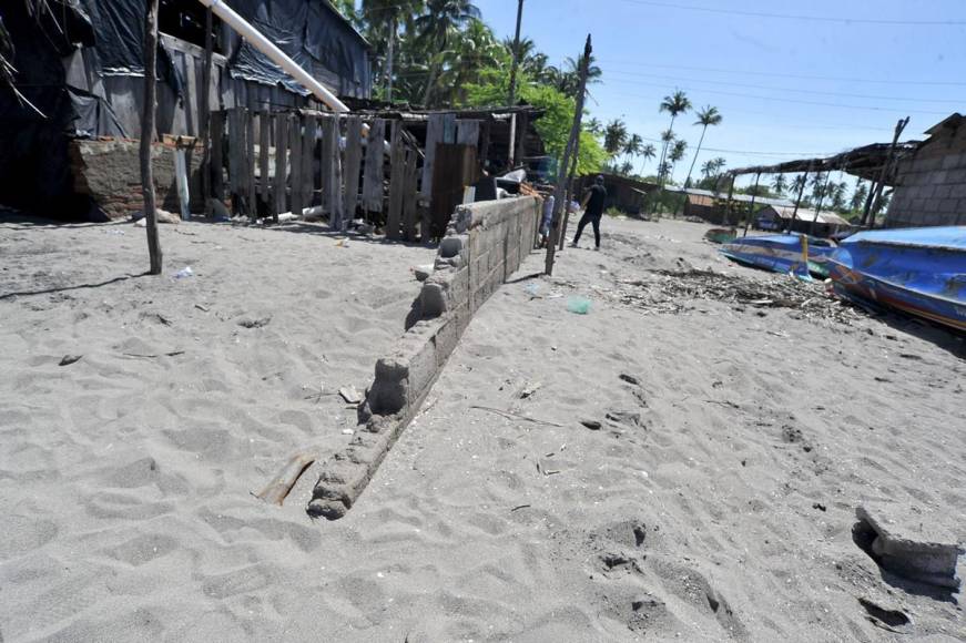 Así se está “tragando” el mar a toda una comunidad en Cedeño