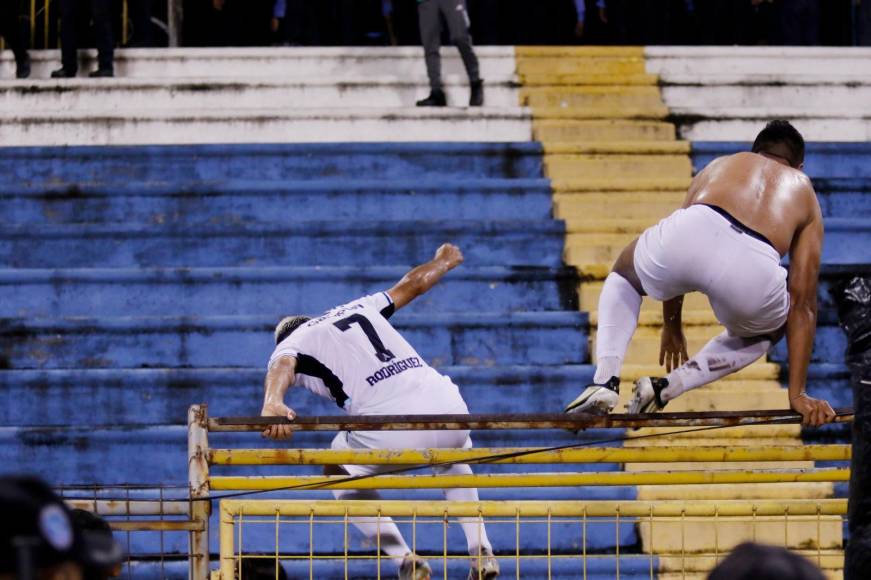 En tremenda pelea termina el Marathón - Alianza por Copa Centroamericana