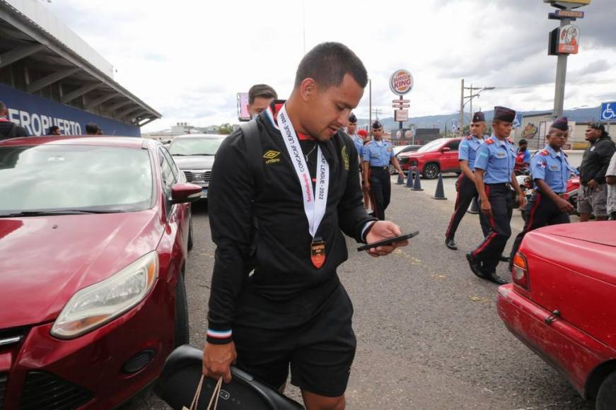 Así fue el recibimiento del Olimpia en el Aeropuerto Toncontín