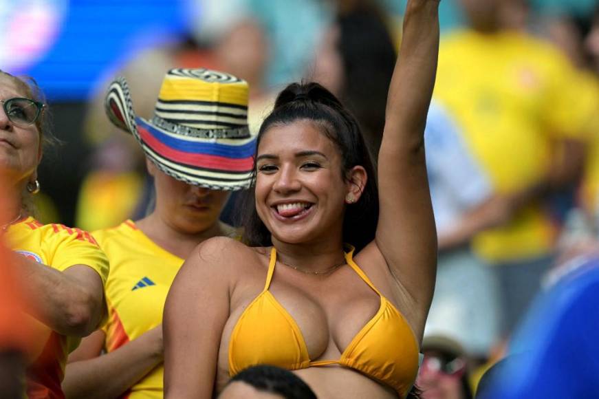 Argentina y Colombia “pelean” en las gradas con sus bellas de aficionadas en Copa América