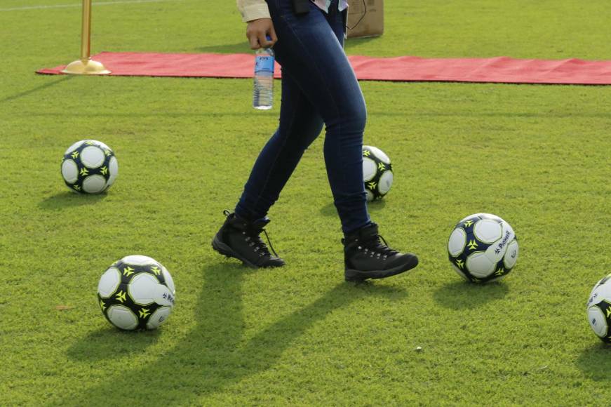 Así fue la reapertura del estadio Morazán ¡Cancha, palcos, camerinos, fueron mejorados!