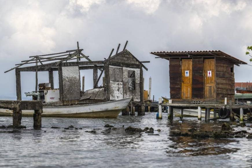 La isla en el Caribe cuyos pobladores deben abandonar antes de que se la trague el mar