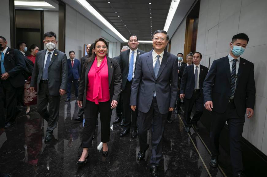 Así fue el recibimiento de la presidenta Xiomara Castro en su primera visita a China